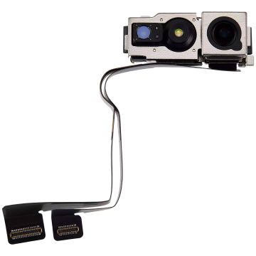 iPhone 16 Pro Max front camera